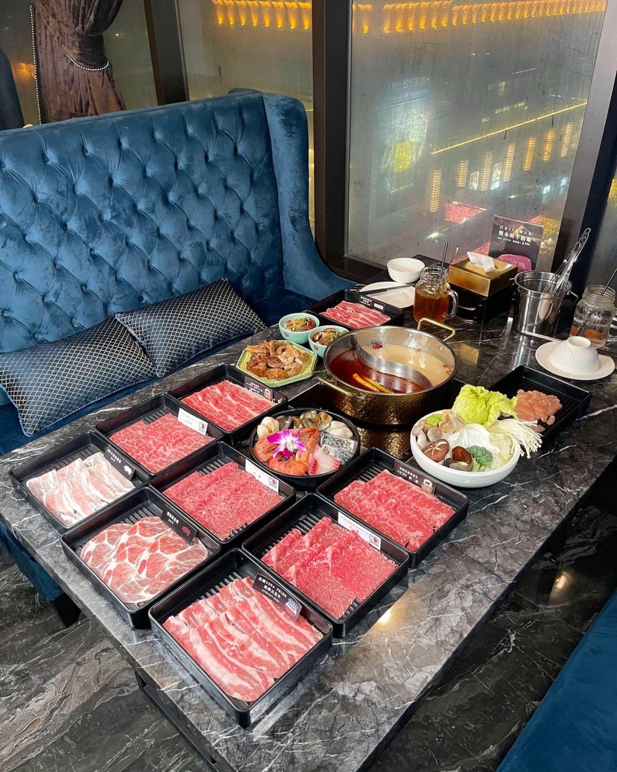 Beef King 全台少見的日本頂級A5和牛吃到飽！完美的肉質真的太讚啦！