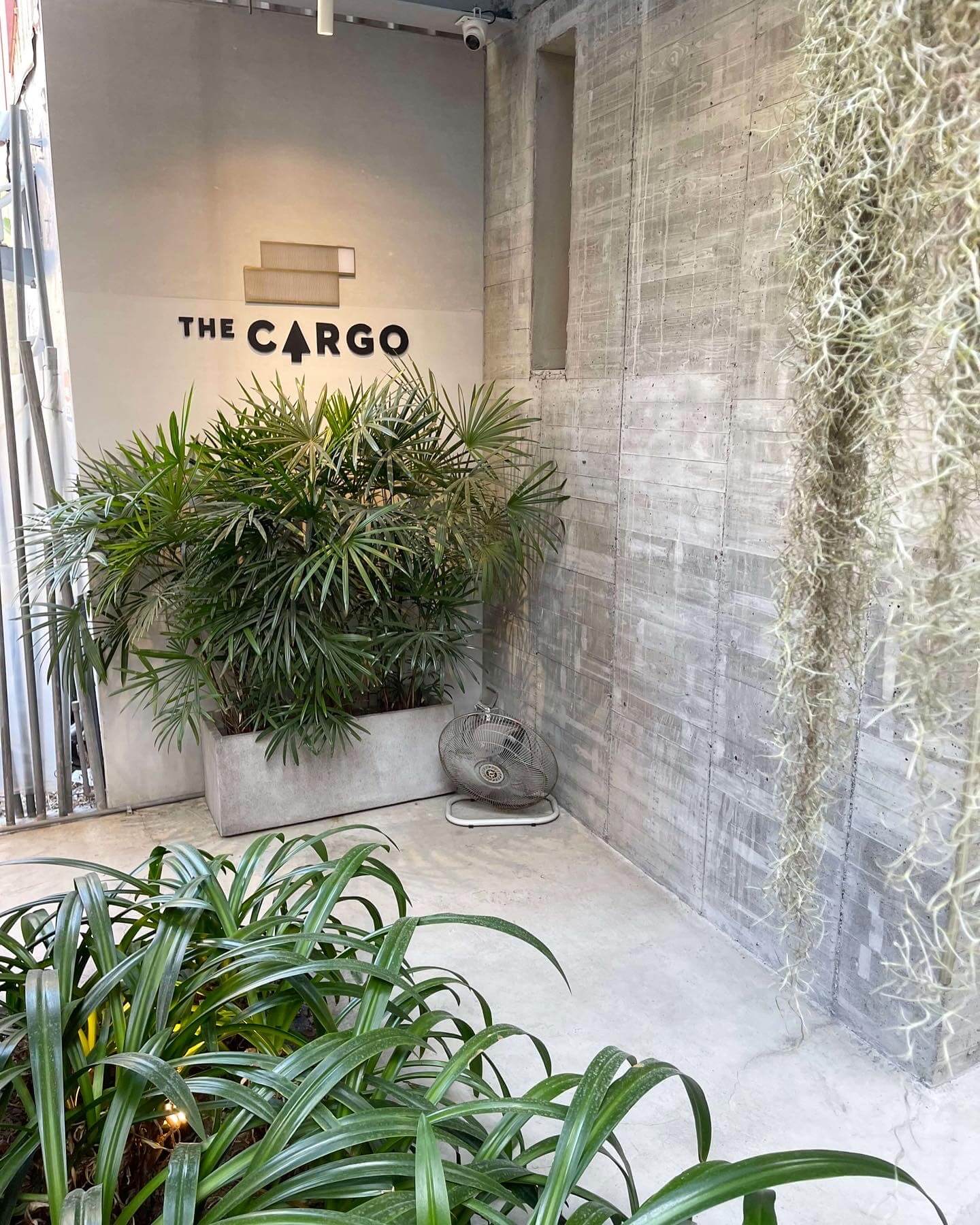 THE CARGO茶屋