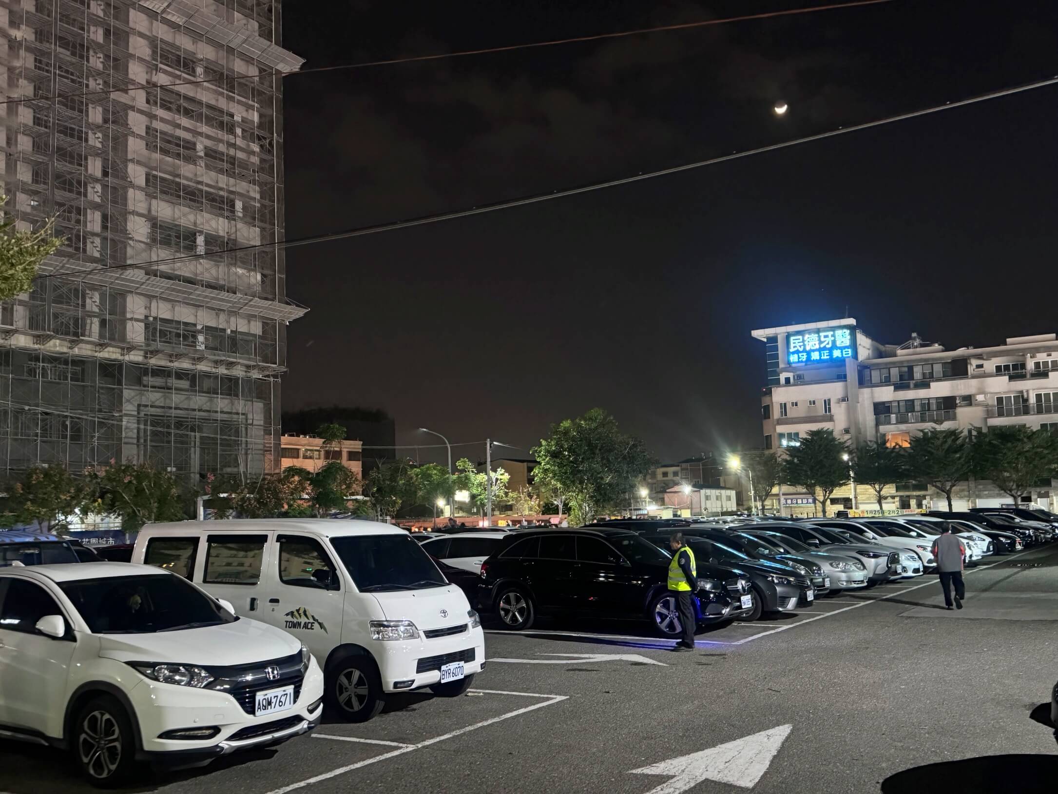 花園夜市停車場