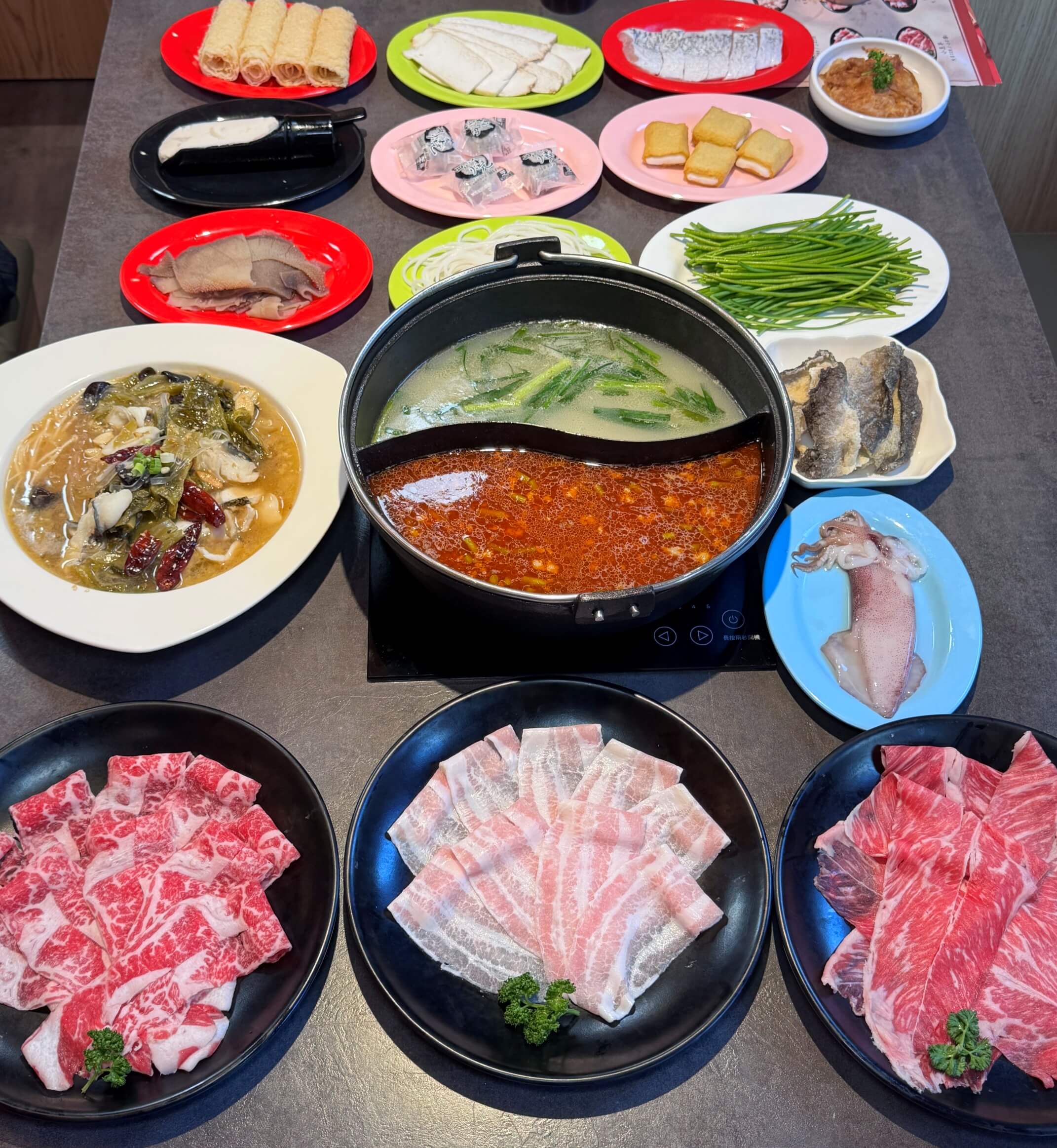 螺螄福-鴛鴦石頭火鍋